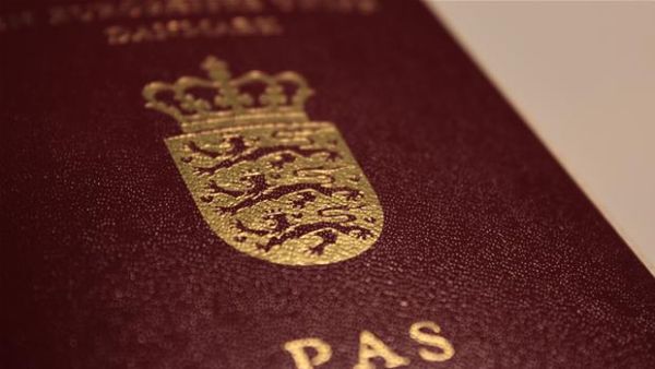 الدنمارك: لا جنسية بدون مصافحة