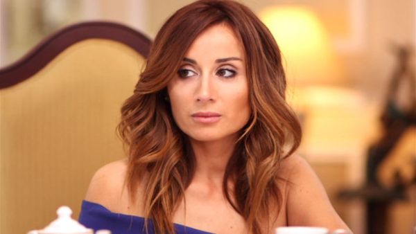 الفنانة اللبنانية كارين رزق الله