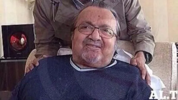 بعد إزاحته، استقر خليفة بن حمد في فرنسا 