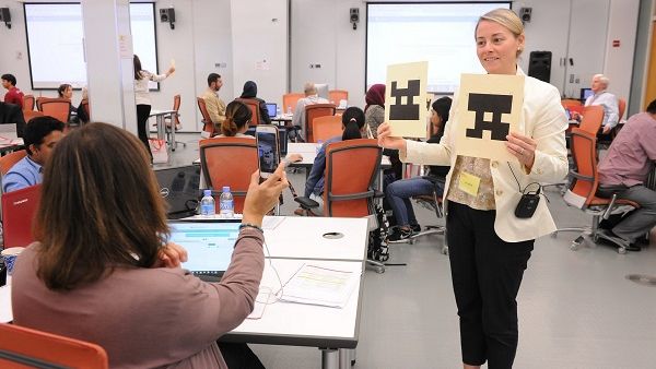 The power of the ‘flipped classroom’ teaching model for maximizing learning outcomes was discussed by two visiting experts at Weill Cornell Medicine-Qatar (WCM-Q).