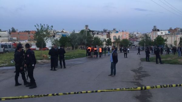 Turkish police investigate the scene in Kilis after artillery from Syria injured 12, leaving at least one person in serious condition. (Twitter/TRT News)