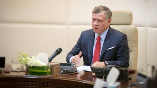 تعتزم الحكومة كذلك زيادة أسعار الخبز اعتبارا من مطلع الشهر المقبل