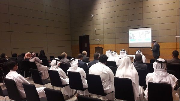Students listened to a lecture held as part of the environmental research contest organized by the Qur’anic Botanic Garden.