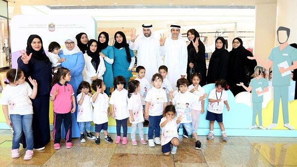 خلال مراسيم إطلاق اللعبة الالكترونية في فيستفال مول بدبي.