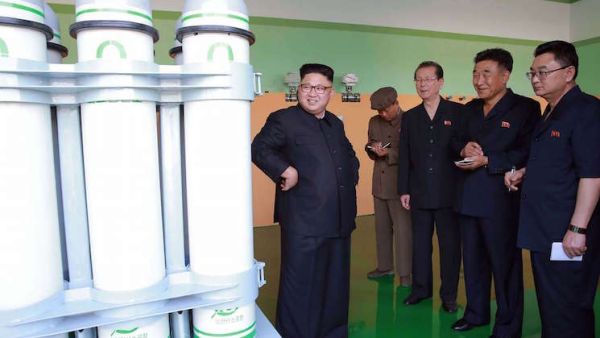 بيونغ يانغ تعلن إجراء تجربة ناجحة على محرّك جديد وقوي لصاروخ فضائي
