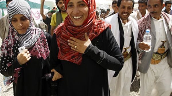 إعفاء مسؤول بقناة محلية سعودية من منصبه بسبب اليمنية كرمان