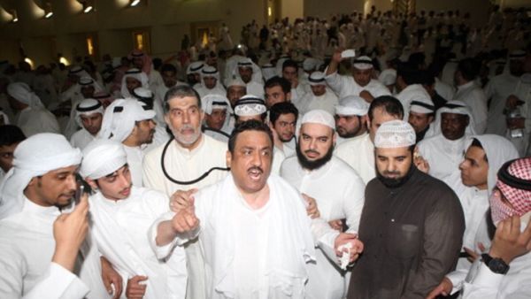 كانت محكمة الجنايات برأت في 2013 جميع المتهمين في القضية، إلا أن النيابة العامة استأنفت على الحكم