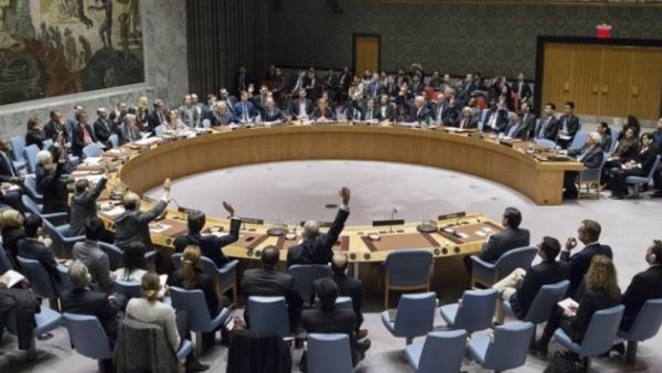 Show of hands in United Nations Security Council (AFP/File Photo)	