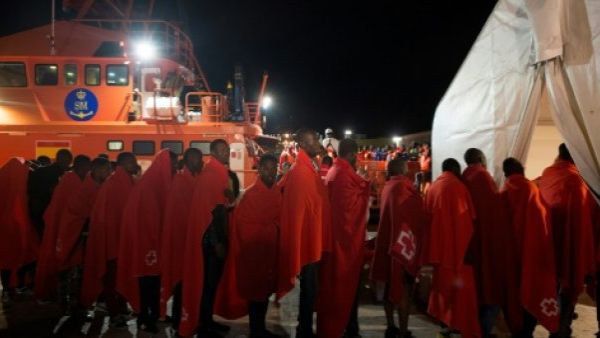 إنقاذ أكثر من 560 مهاجرا ومصرع ثلاثة آخرين قبالة سواحل اسبانيا