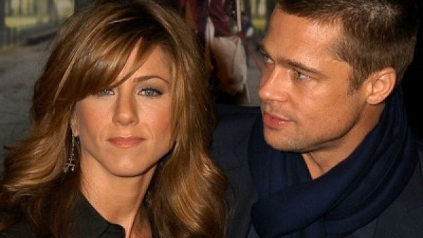 جينيفر أنيستون ترفض دعوة براد بيت على العشاء 