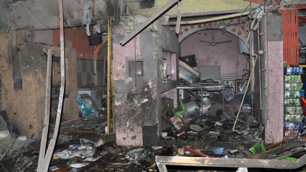 A picture taken on August 10, 2013 shows the damages caused by an explosion in Nasiriyah, south of the Iraqi capital Baghdad (AFP/STR)