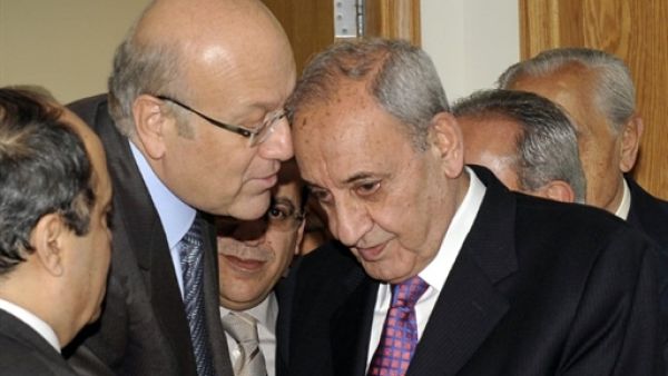 رئيس الحكومة اللبنانية المكلف نجيب ميقاتي وحديث مع زعيم حركة امل نبيه بري/ أرشيفية