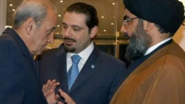 من اليمين: حسن نصرالله وسعد الحريري ونبيه بري