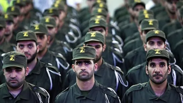 عناصر من حزب الله خلال عرض عسكري في بيروت
