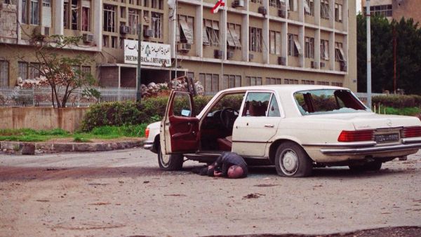 قال المصور إن الرجل قتل أمام المديرية العامة للأمن العام اللبناني 
