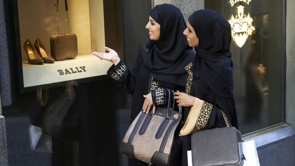  97% من طلبات التأشيرة كانت من نصيب الطلبة