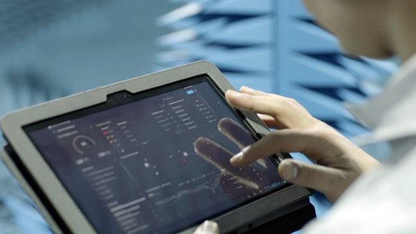 سيساهم نشر تقنية الجيل الرابع المتقدم بتحسين كفاءة الطيف والطاقة، وبالتالي زيادة الطاقة الاستيعابية للشبكة لتلبية متطلبات الأجهزة الحالية في السوق.