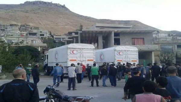 ICRC aid trucks in Madaya. (Twitter)
