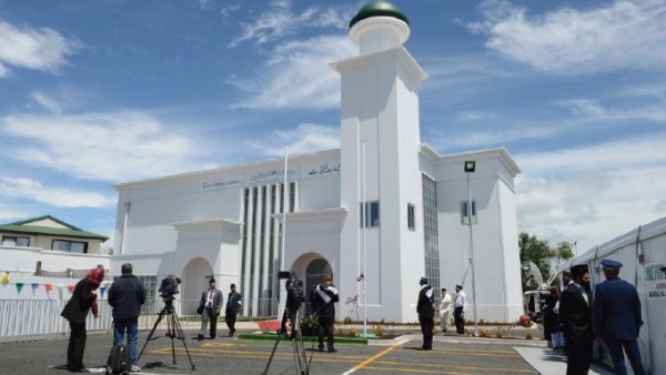 مسلح يفتح النار على مسجد في نيوزيلندا