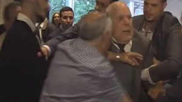  تعنيف رجل مسنّ على مرأى وزير مغربي في بروكسيل يثير سخطاً واسعاً