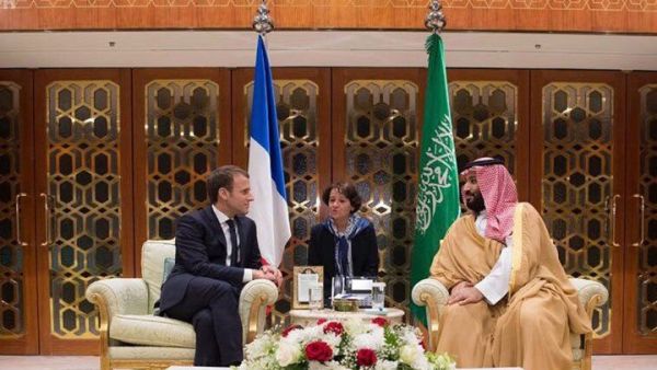 ماكرون أجرى زيارة خاطفة إلى السعودية مساء الخميس 