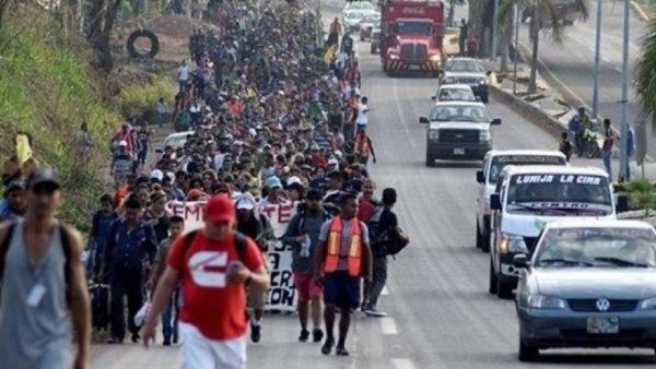 آلاف من قافلة مهاجري أمريكا الوسطى يطلبون اللجوء في المكسيك