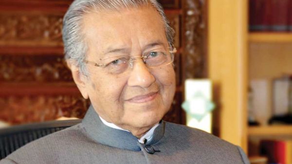 مهاتير محمد قال: إذا أرادت الجهات المنظِّمة للبطولة سحب الاستضافة فيمكنها فعل ذلك