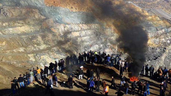 مصرع 4 عمال في انهيار المنجم بتركيا 