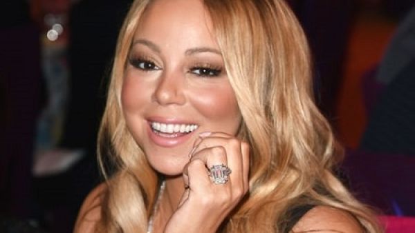 ماريا كاري النجمة الأكثر اثارة للجدل للعام ٢٠١٦