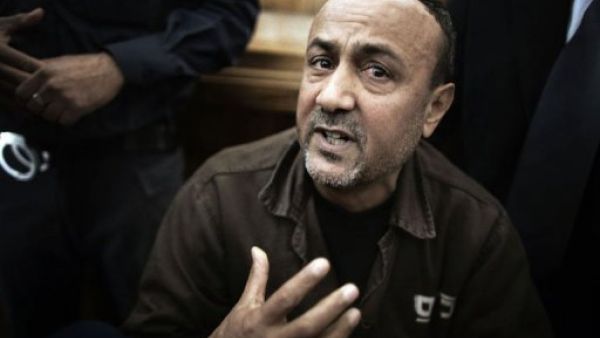 نقل النائب المعتقل مروان البرغوثي إلى جهة مجهولة
