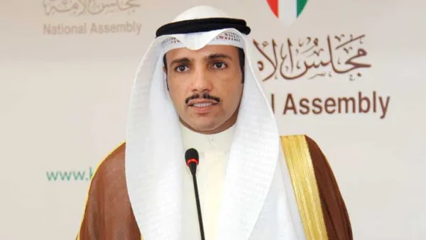 رئيس البرلمان الكويتي يطالب بإجراء انتخابات تشريعية مبكرة