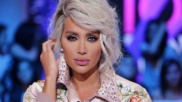 الفنانة مايا دياب