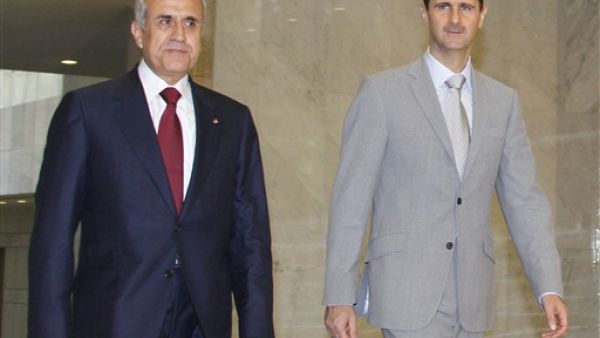 SYRIA, Damascus : Syria's President Bashar al-Assad (R) meets with Lebanese President Michel Sleiman at al-Shaab palace in Damascus on June 15, 2010. AFP PHOTO/LOUAI BESHARA