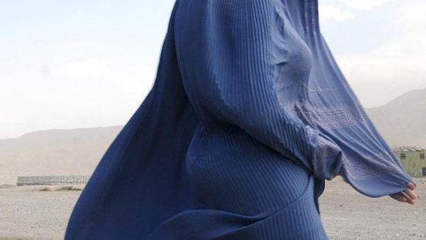 Afghan women start to focus on the more frivolous things in life