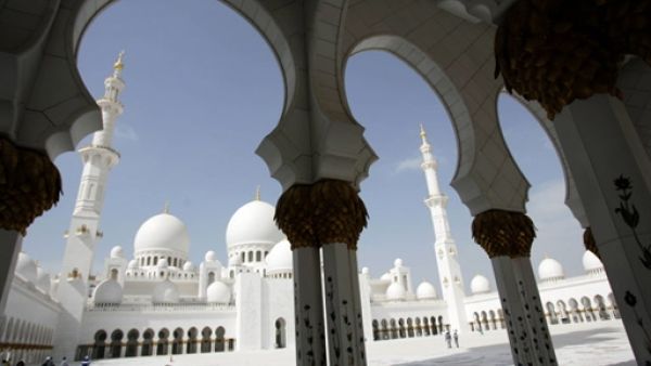 شخص من بين كل 600 بريطاني يعتنق الإسلام