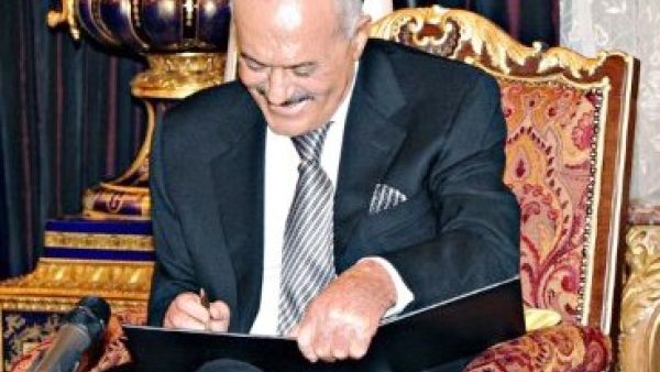 President Ali Abdullah Saleh signs the GCC initiative in Riyadh seven months after it was first issued ending by that Saleh’s 33 year-long rule.