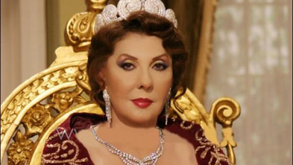Nadia Al Jundi as Queen Nazli