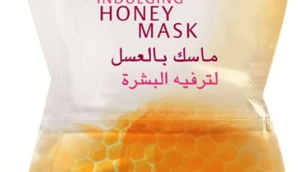 ماسك بالعسل لترفيه البشرة ماسك بالعسل لترفيه البشرة