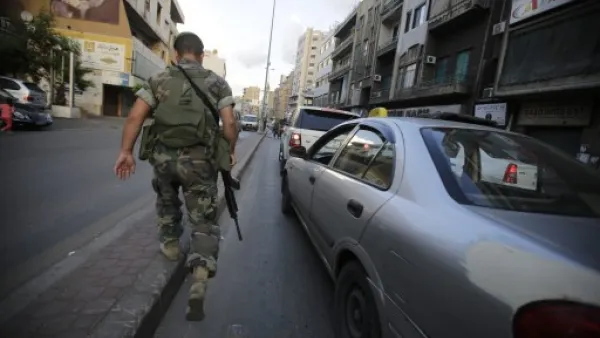 A Lebanese soldier patrols in downtown Beirut (File Archive/AFP)