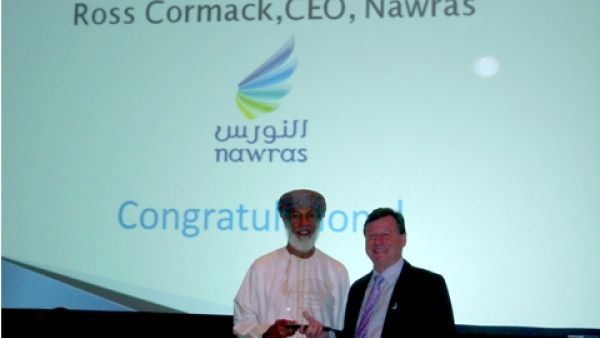 Abdulla Al Rawahy congratulates Ross Cormack on winning the award