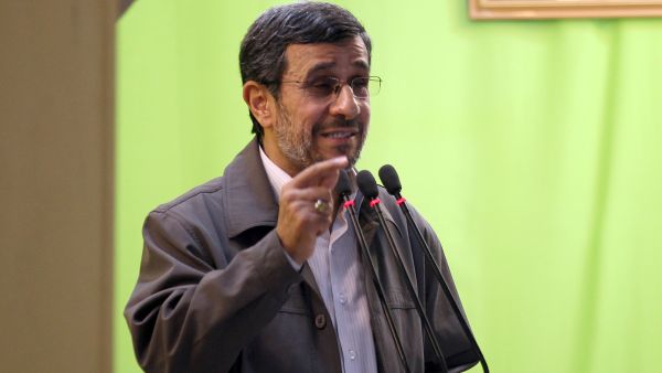Iranian President Mahmoud Ahmadinejad adresses his weekly Friday prayer sermon at Tehran University (AFP/ATTA KENARE)