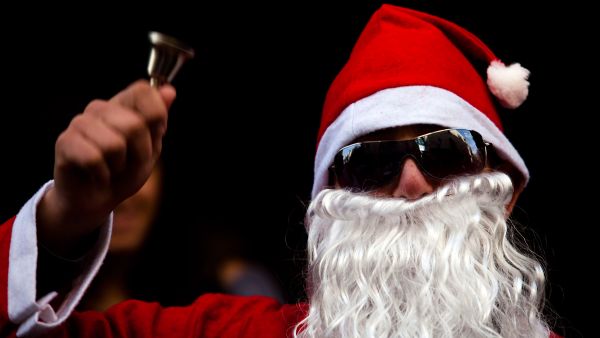 Leaving political and social commentary aside, bloggers take the time to show their own personal appreciation for the Christmas holidays.