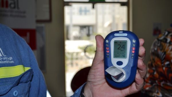 The device that was used to test smokers and non-smokers breathing systems