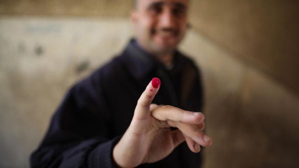 الجيش المصري يؤجل الحوار 
