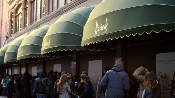 Ten UK-based Arabs, including Mohammed al-Fayed, former owner of Harrods, have a joint work of over $17.5 billion