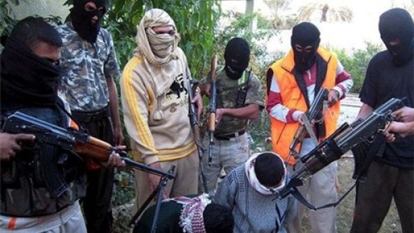 Al Qaeda linked Islamic State of Iraq and the Levant previously kidnapped approximately 200 Kurdish civilians in July (Courtesy of Al Manar)