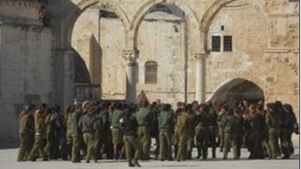 Israeli soldiers pictured in the al-Aqsa mosque compound on
Oct. 8. (Image courtesy of Maan Images/Al-Aqsa Foundation)