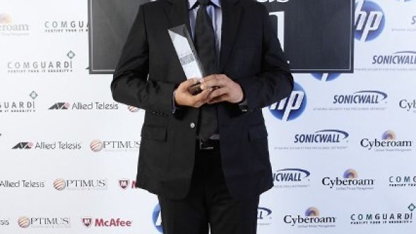 Kuldeep Walia, Jacky’s Electronics’ IT Manager, received the accolade from ITP Publishing, organisers of the awards, at Dubai’s Grosvenor House Hotel Kuldeep Walia, Jacky’s Electronics’ IT Manager, received the accolade from ITP Publishing, organisers of the awards, at Dubai’s Grosvenor House Hotel