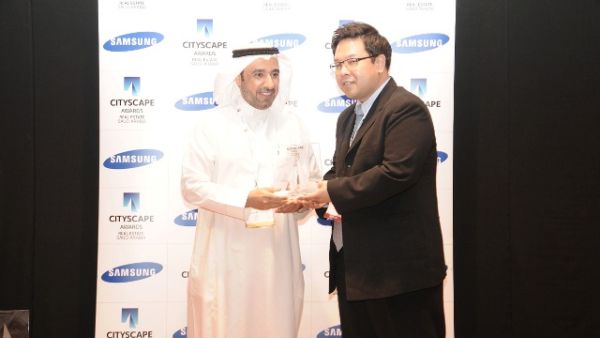 Ahmad Al Kulli, General Manager of Emaar Middle East, received the award, chosen by a panel of eminent industry professionals, at a ceremony held on the sidelines of Cityscape Jeddah Ahmad Al Kulli, General Manager of Emaar Middle East, received the award, chosen by a panel of eminent industry professionals, at a ceremony held on the sidelines of Cityscape Jeddah