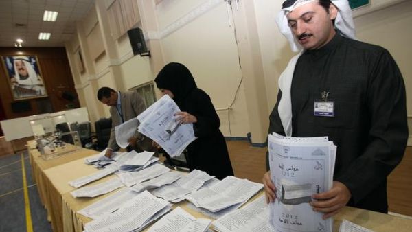 Election officials in Kuwait